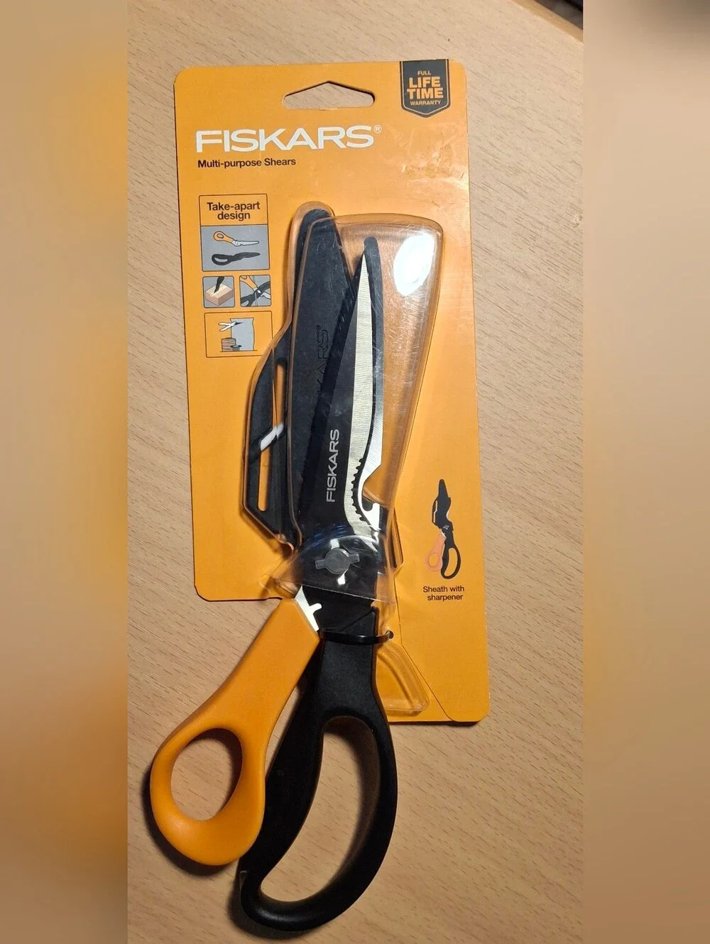 Fiskars Multipurpose Shears With Sheath 5692